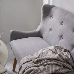 Mørteens Banquette Kamma (2 places) - Tissu / Chêne massif - Gris / Chêne -ÉcoMaison Soldes 1000016145 180809 09305903 GALLERYIMAGES P000000001000016145