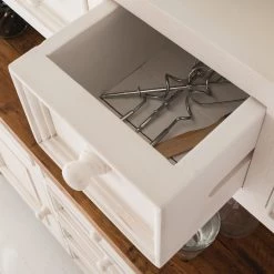 Maison Belfort Vaisselier Balignton - Blanc 13 Maison Belfort Vaisselier Balignton - Blanc -ÉcoMaison Soldes 1000027371 211116 124529000101 DETAILS P000000001000027371