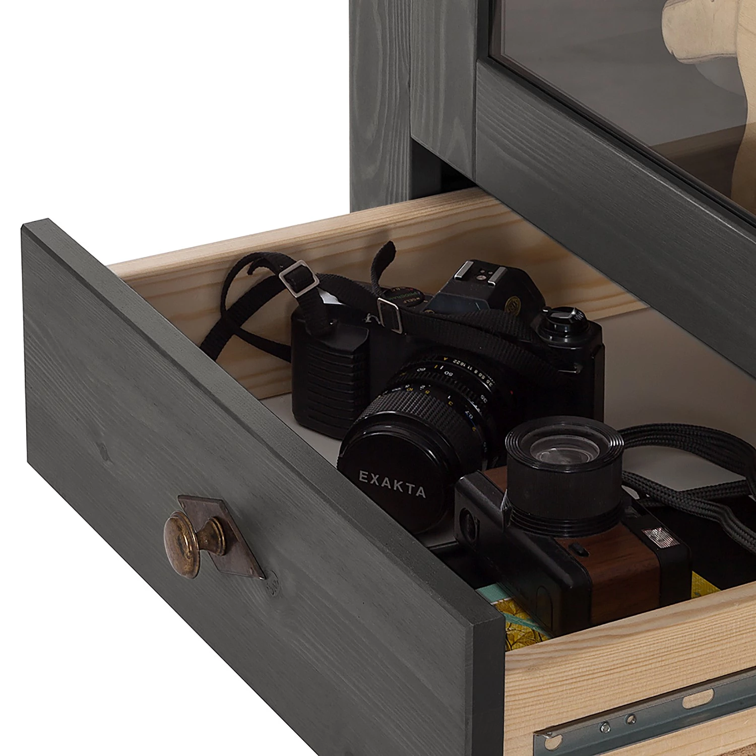 Maison Belfort Armoire vitrine Bergen - Epicéa gris / Epicéa lessivé 9 Maison Belfort Armoire vitrine Bergen - Epicéa gris / Epicéa lessivé – Image 9