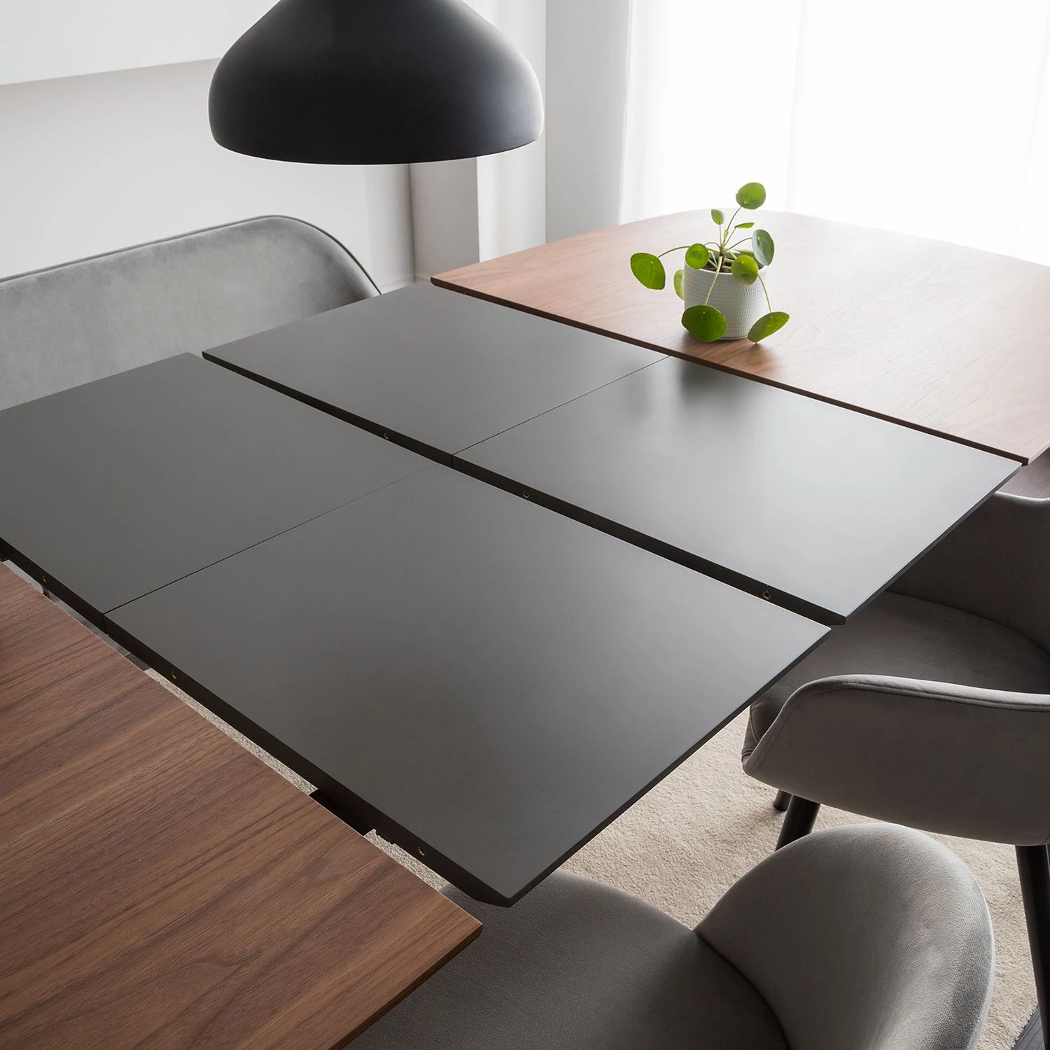 Studio Copenhagen Table extensible Rogo - Placage en noyer / Métal - Noyer / Noir 13 Studio Copenhagen Table extensible Rogo - Placage en noyer / Métal - Noyer / Noir – Image 13