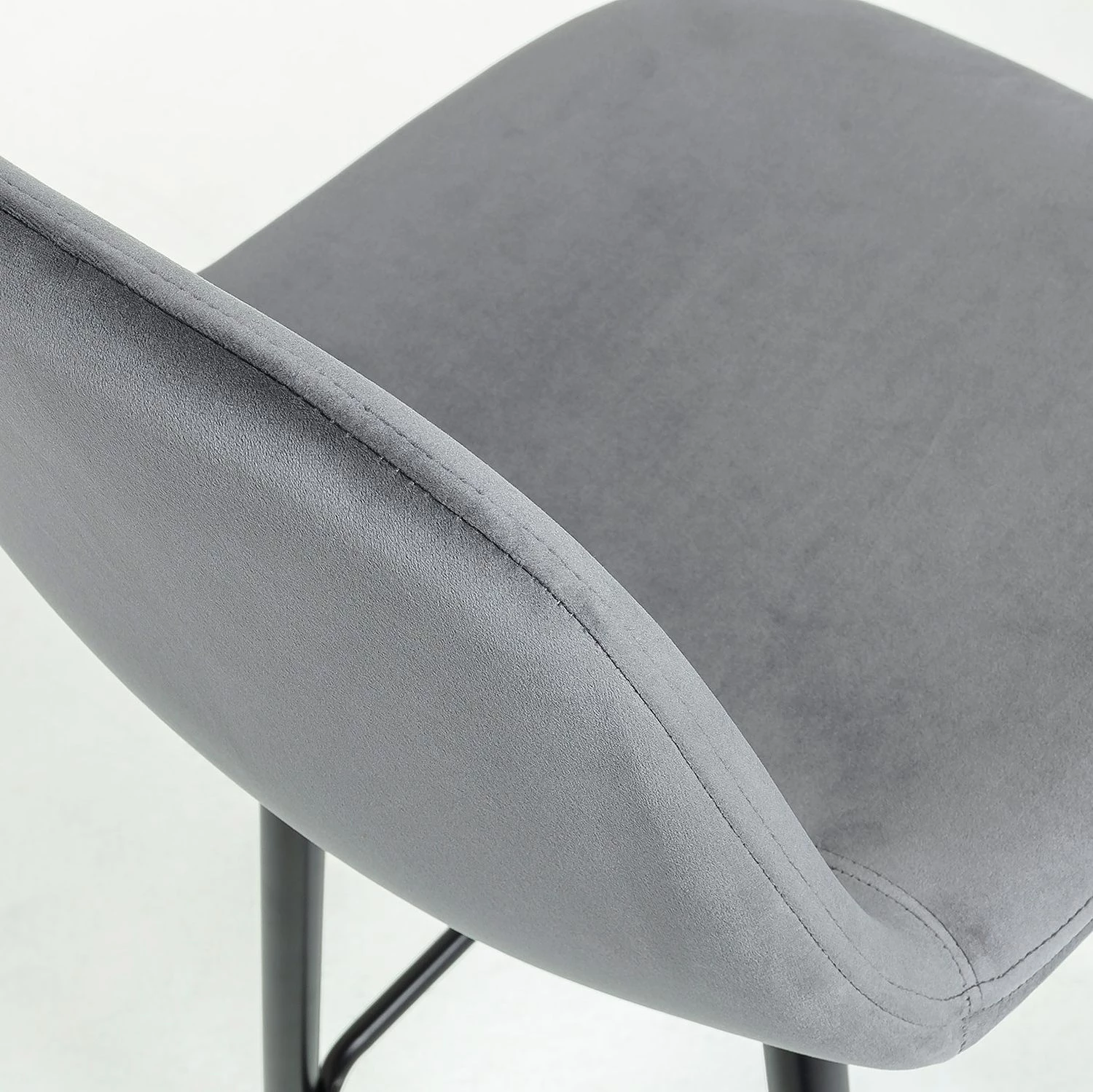 Jack & Alice Chaise de bar Sendo (lot de 2) - Velours/ Métal - Gris / Noir 4 Jack & Alice Chaise de bar Sendo (lot de 2) - Velours/ Métal - Gris / Noir – Image 4