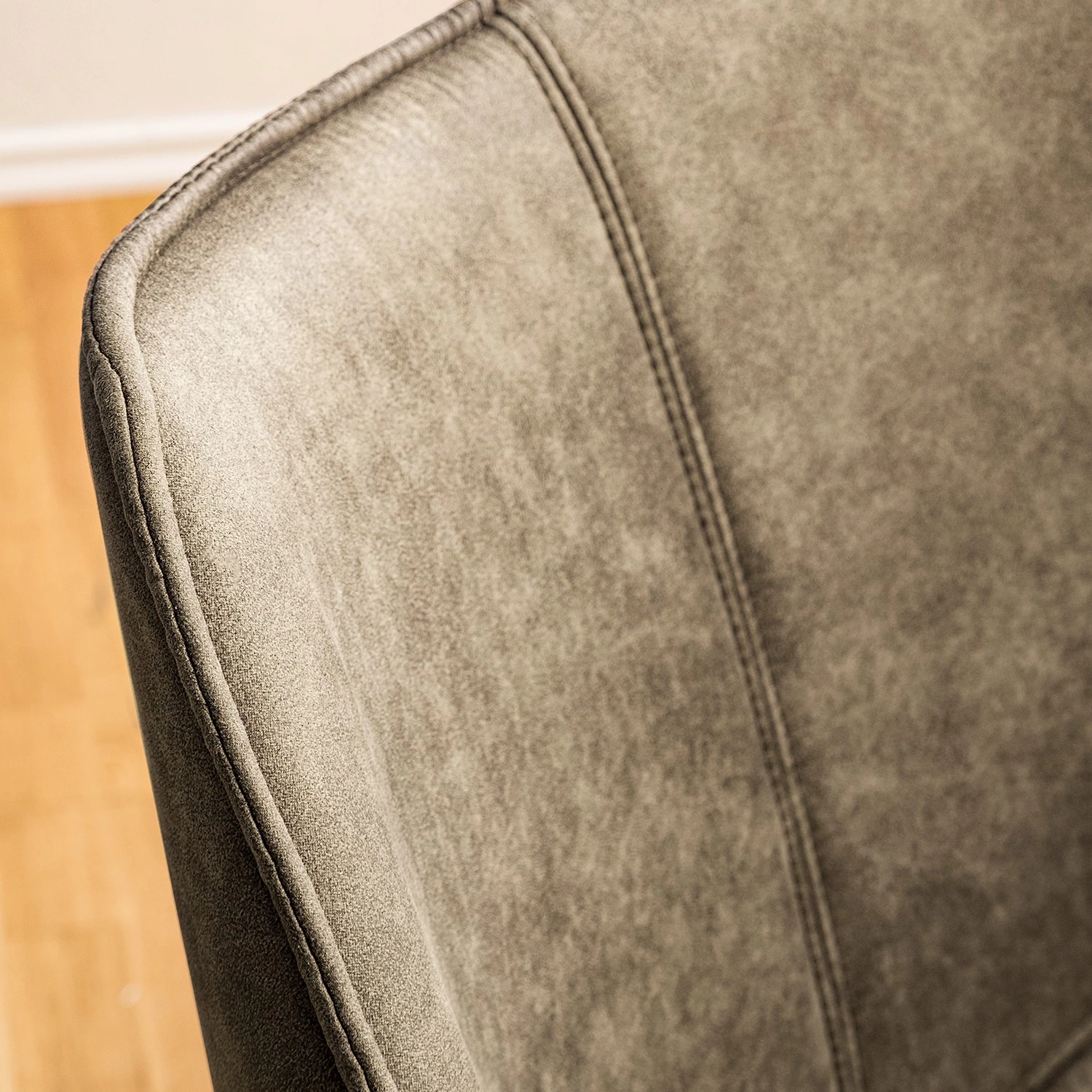 Ars manufacti Chaise à accoudoirs Kantii I - Microfibre / Chêne massif - Gris silex vintage - 1 chaise 8 Ars manufacti Chaise à accoudoirs Kantii I - Microfibre / Chêne massif - Gris silex vintage - 1 chaise – Image 8