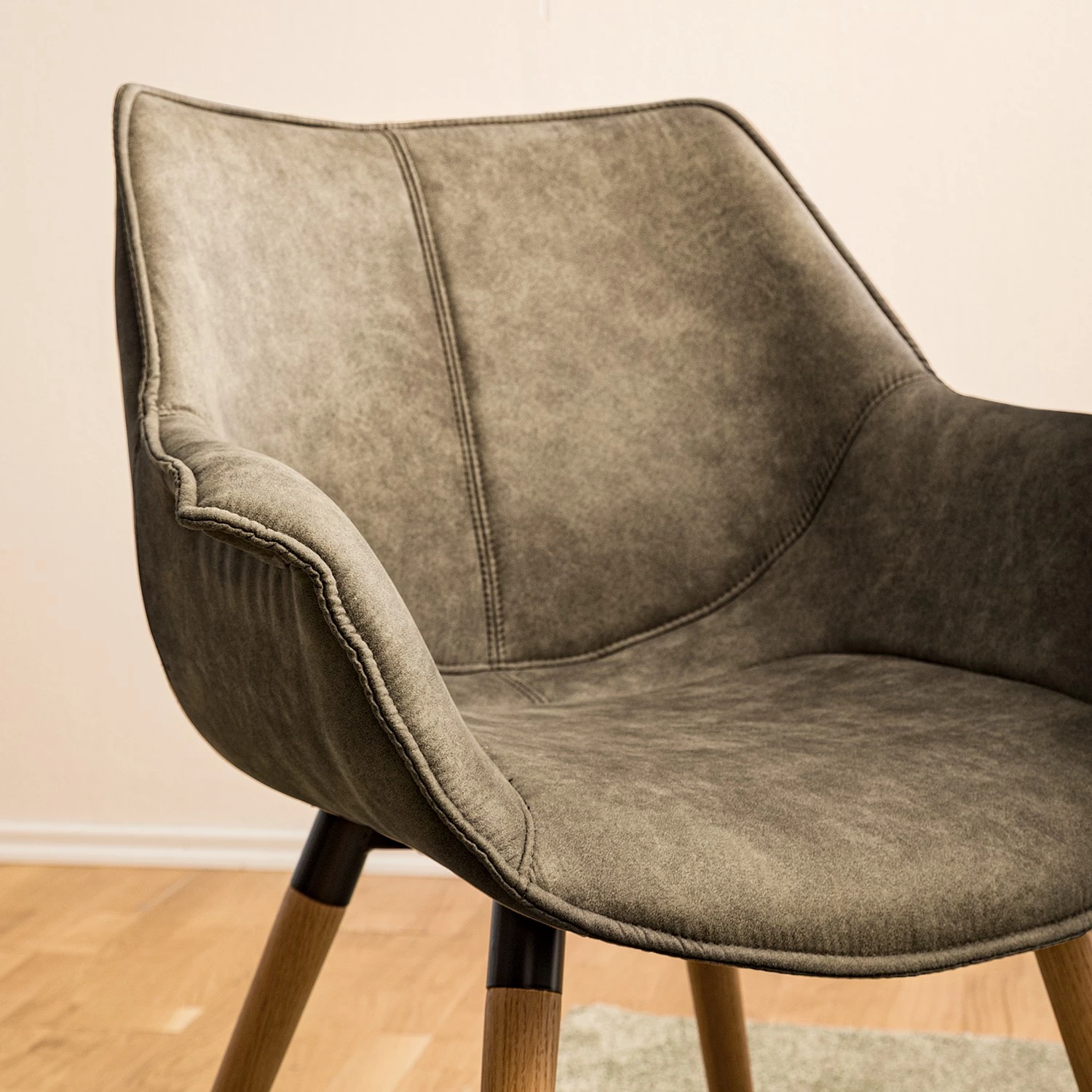 Ars manufacti Chaise à accoudoirs Kantii I - Microfibre / Chêne massif - Gris silex vintage - 1 chaise 7 Ars manufacti Chaise à accoudoirs Kantii I - Microfibre / Chêne massif - Gris silex vintage - 1 chaise – Image 7