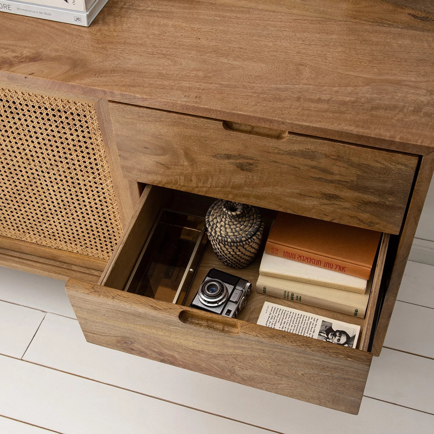 Ars manufacti Enfilade Vina I - Manguier massif / Rotin - Manguier / Noir 11 Ars manufacti Enfilade Vina I - Manguier massif / Rotin - Manguier / Noir – Image 11