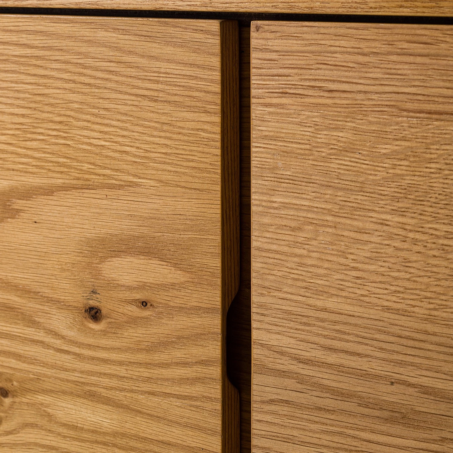 Ars Natura Buffet Nozza I - Placage en bois véritable - Chêne / Noir 9 Ars Natura Buffet Nozza I - Placage en bois véritable - Chêne / Noir – Image 9