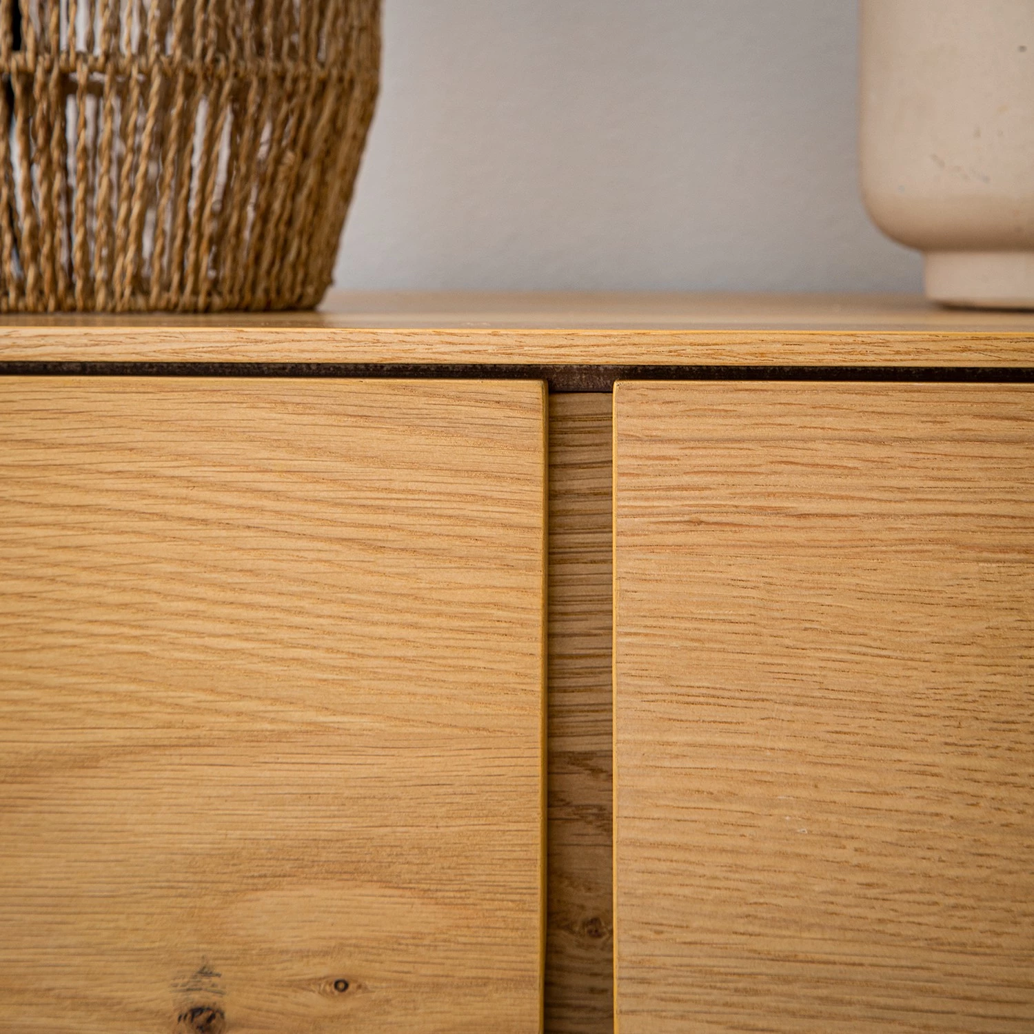 Ars Natura Buffet Nozza I - Placage en bois véritable - Chêne / Noir 14 Ars Natura Buffet Nozza I - Placage en bois véritable - Chêne / Noir – Image 14