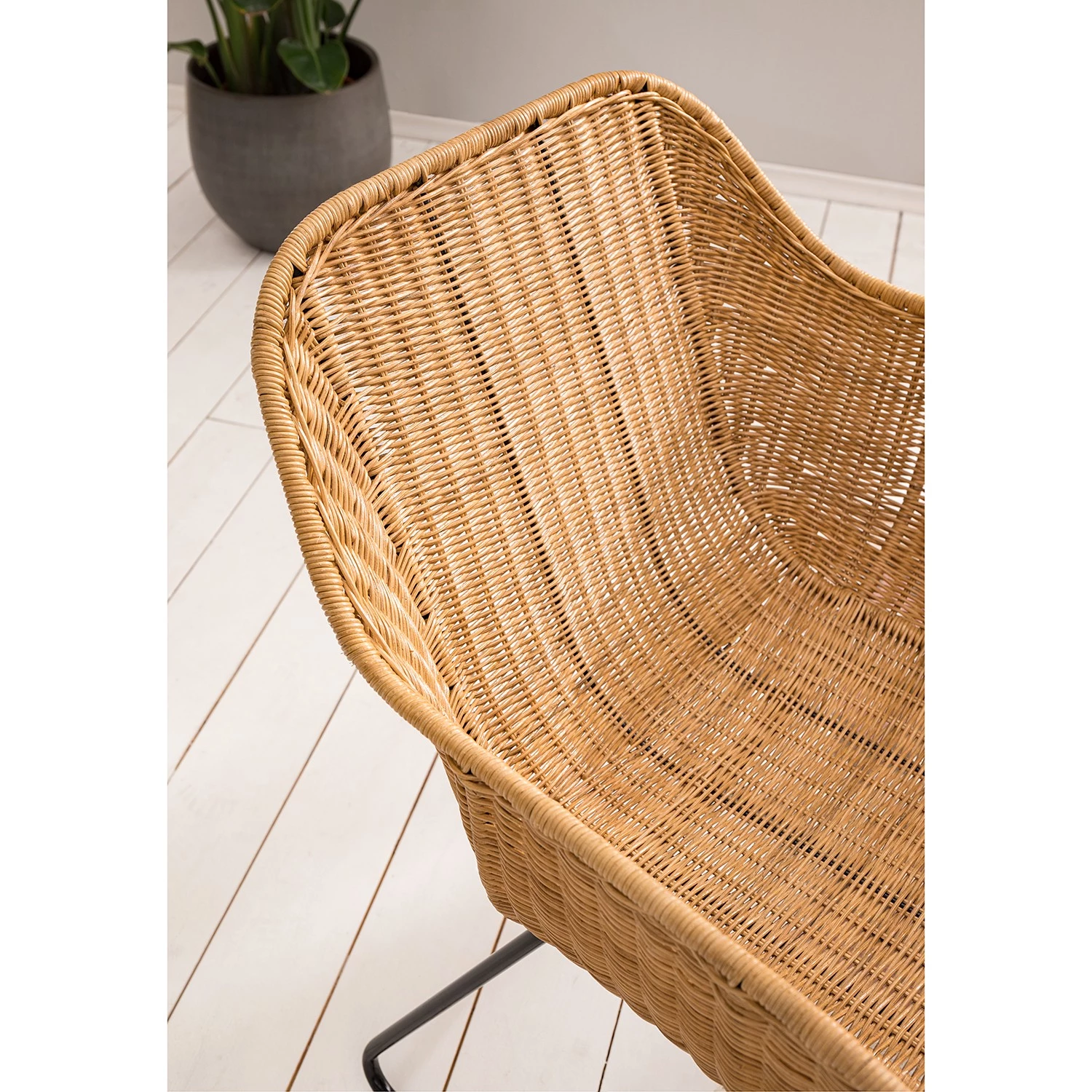 Ars manufacti Chaises à accoudoirs Vuna - Rotin / Métal - Rotin naturel / Noir 10 Ars manufacti Chaises à accoudoirs Vuna - Rotin / Métal - Rotin naturel / Noir – Image 10