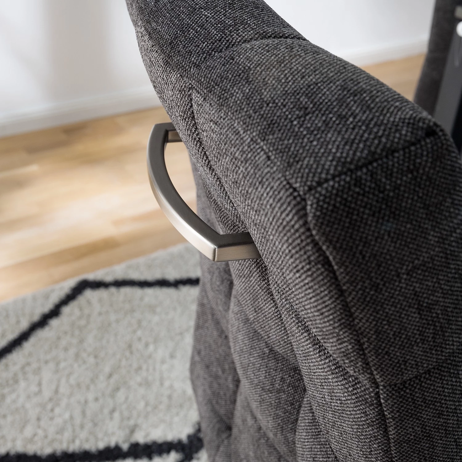 Ars manufacti Chaises cantilever Stawley I (lot de 2) - Tissage à plat / Acier inoxydable - Gris foncé / Acier inoxydable 12 Ars manufacti Chaises cantilever Stawley I (lot de 2) - Tissage à plat / Acier inoxydable - Gris foncé / Acier inoxydable – Image 12