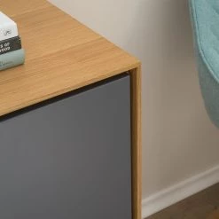 Studio Copenhagen Buffet Danica - Placage en bois véritable - Gris foncé mat / Frêne 17 Studio Copenhagen Buffet Danica - Placage en bois véritable - Gris foncé mat / Frêne -ÉcoMaison Soldes 1000220479 201113 13034900051 DETAILS P000000001000220479