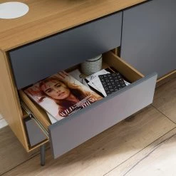 Studio Copenhagen Buffet Danica - Placage en bois véritable - Gris foncé mat / Frêne 20 Studio Copenhagen Buffet Danica - Placage en bois véritable - Gris foncé mat / Frêne -ÉcoMaison Soldes 1000220479 201113 13035300054 DETAILS P000000001000220479