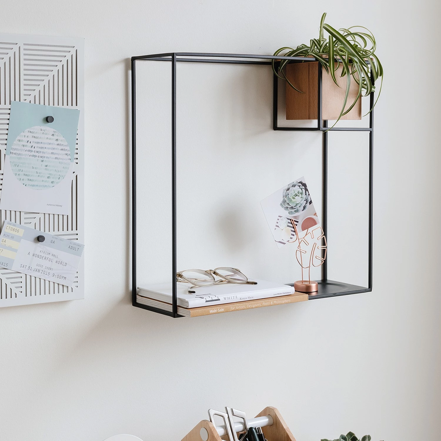 Umbra Étagère murale Cubist I - Métal / Hêtre massif - Noir / Hêtre 5 Umbra Étagère murale Cubist I - Métal / Hêtre massif - Noir / Hêtre – Image 5