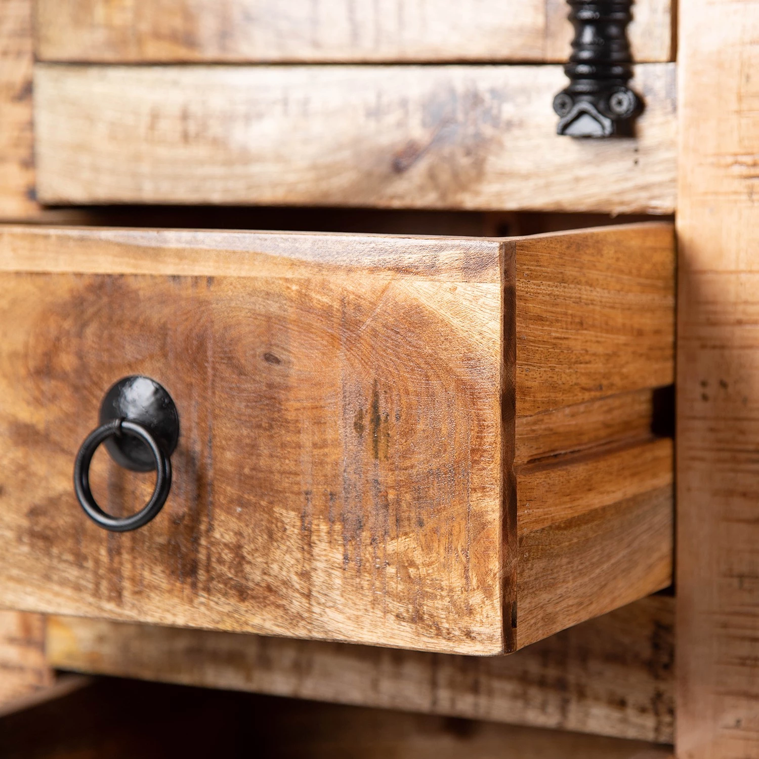 Wolf-Möbel Buffet haut Senille - Manguier massif 11 Wolf-Möbel Buffet haut Senille - Manguier massif – Image 11