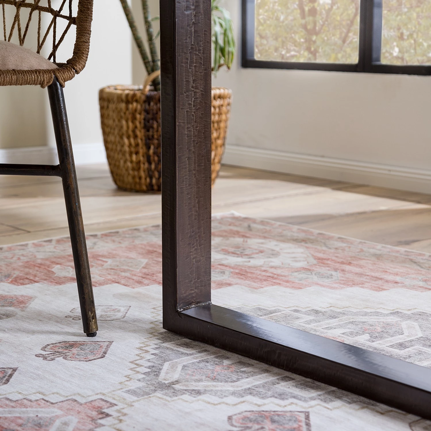 Ars manufacti Table Lalley - Acacia massif / Fer - Acacia / Anthracite 14 Ars manufacti Table Lalley - Acacia massif / Fer - Acacia / Anthracite – Image 14