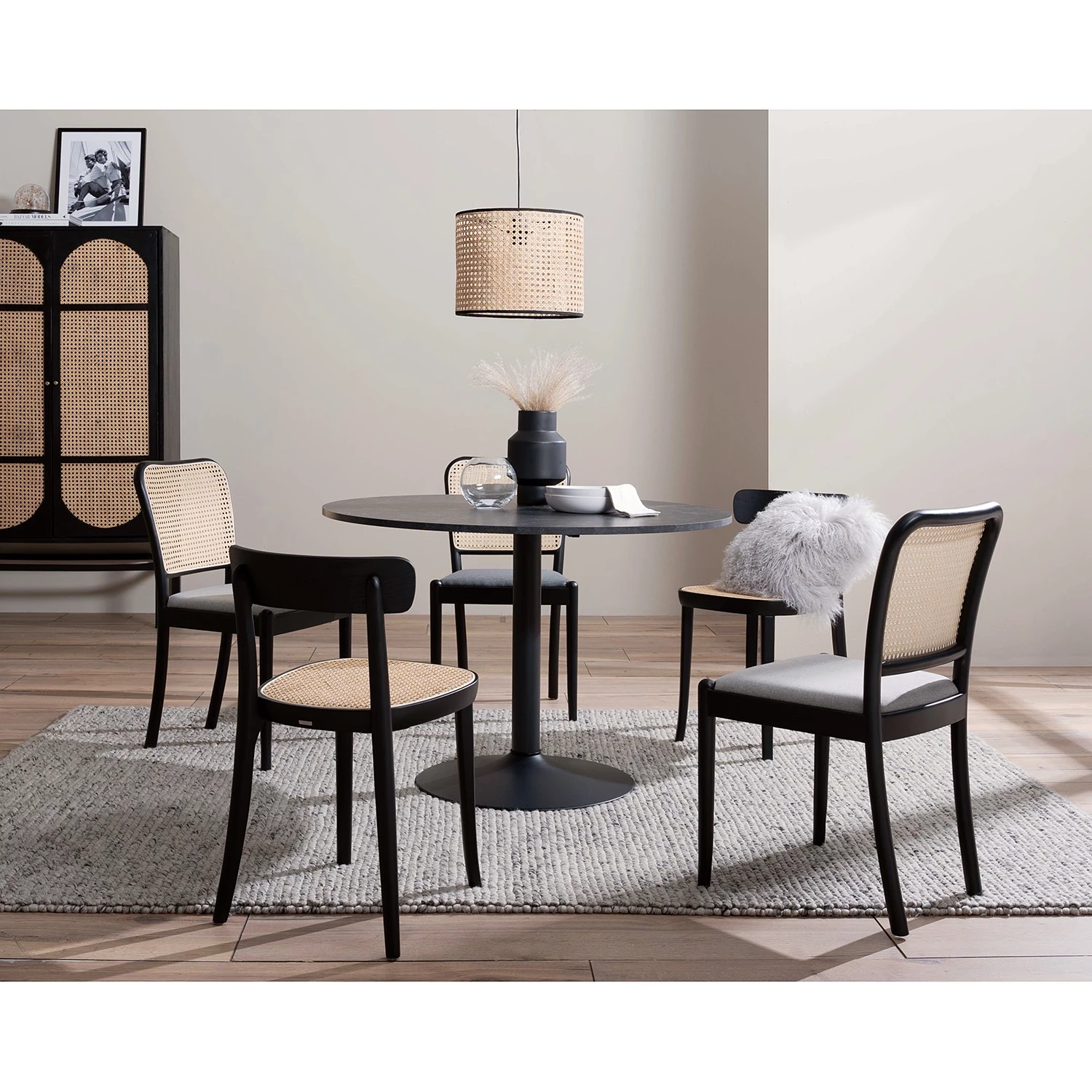 Studio Copenhagen Chaises Cutis (lot de 2) - Rotin et tissu / Hêtre massif - Gris lumineux 2 Studio Copenhagen Chaises Cutis (lot de 2) - Rotin et tissu / Hêtre massif - Gris lumineux – Image 2