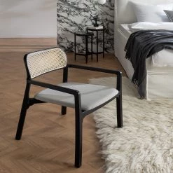 Studio Copenhagen Fauteuil de jardin Elena - Rotin et tissu / Hêtre massif - Gris lumineux 16 Studio Copenhagen Fauteuil de jardin Elena - Rotin et tissu / Hêtre massif - Gris lumineux -ÉcoMaison Soldes 1000273466 220823 021 MOOD DETAILS P000000001000273466 mood