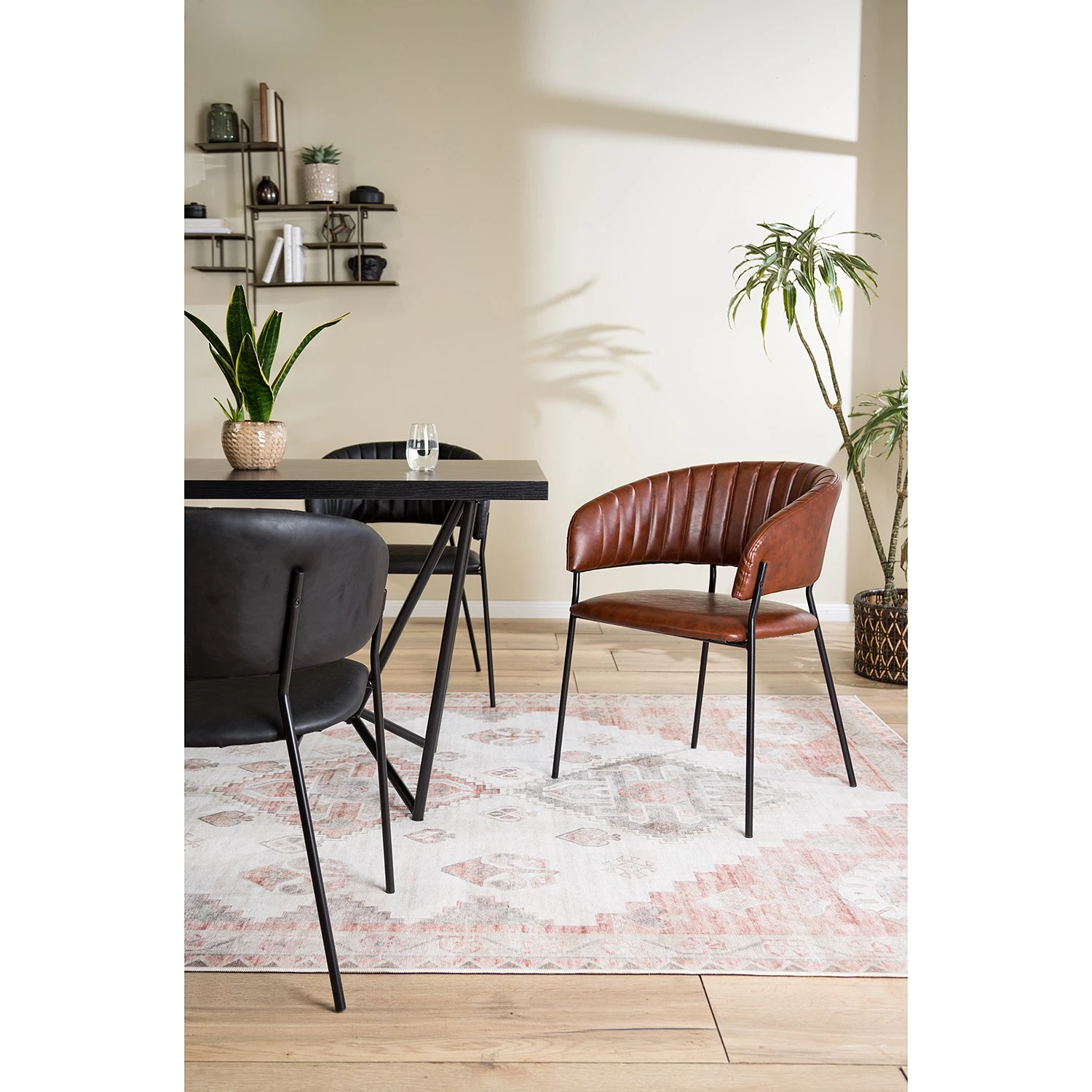 Ars manufacti Chaise à accoudoirs Acoma - Marron 2 Ars manufacti Chaise à accoudoirs Acoma - Marron – Image 2