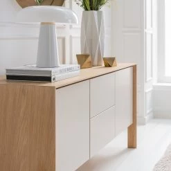 Studio Copenhagen Enfilade Maayka I - Partiellement en chêne massif - Blanc / Chêne clair -ÉcoMaison Soldes 1000277378 220905 022 MOOD DETAILS P000000001000277378 mood