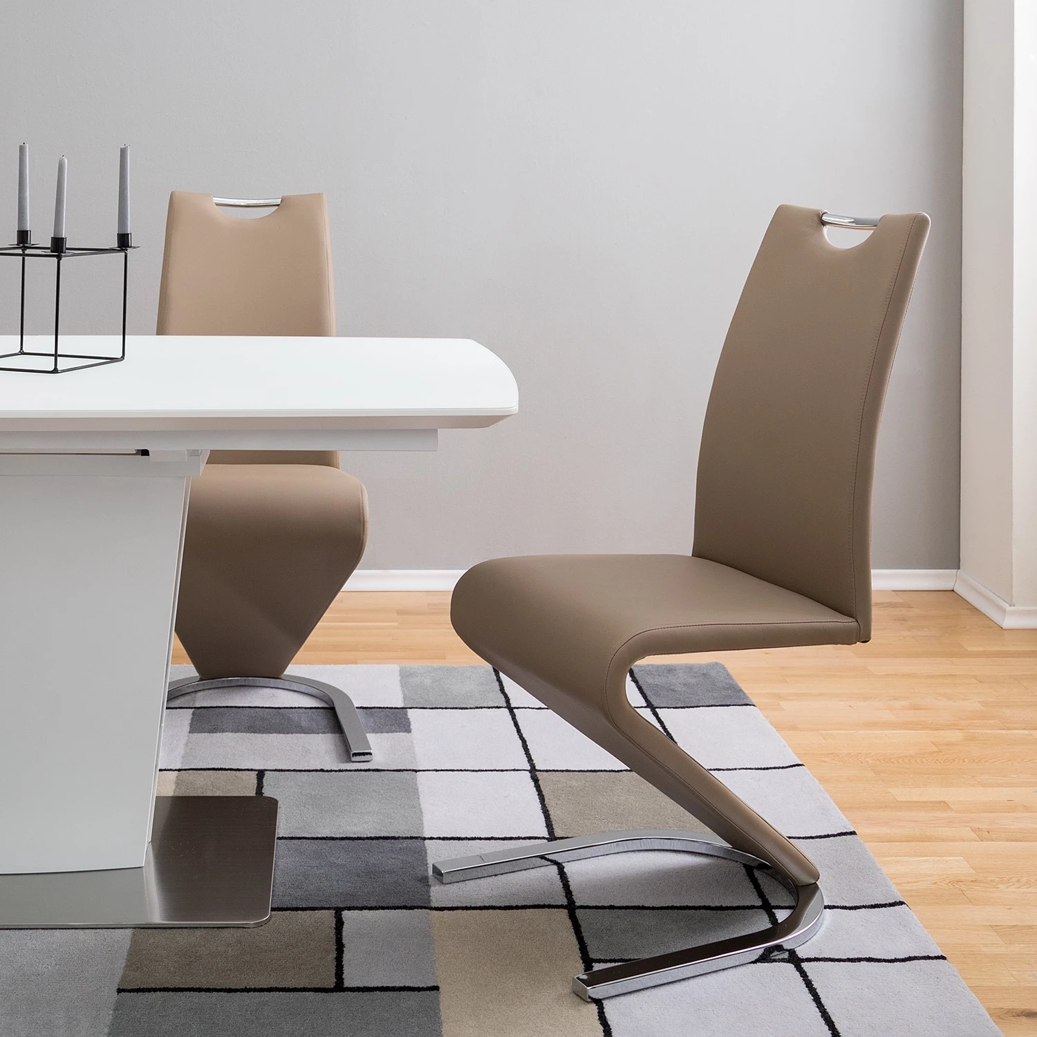 Fredriks Chaise cantilever Amanda I - Lot de 4 2 Fredriks Chaise cantilever Amanda I - Lot de 4 – Image 2