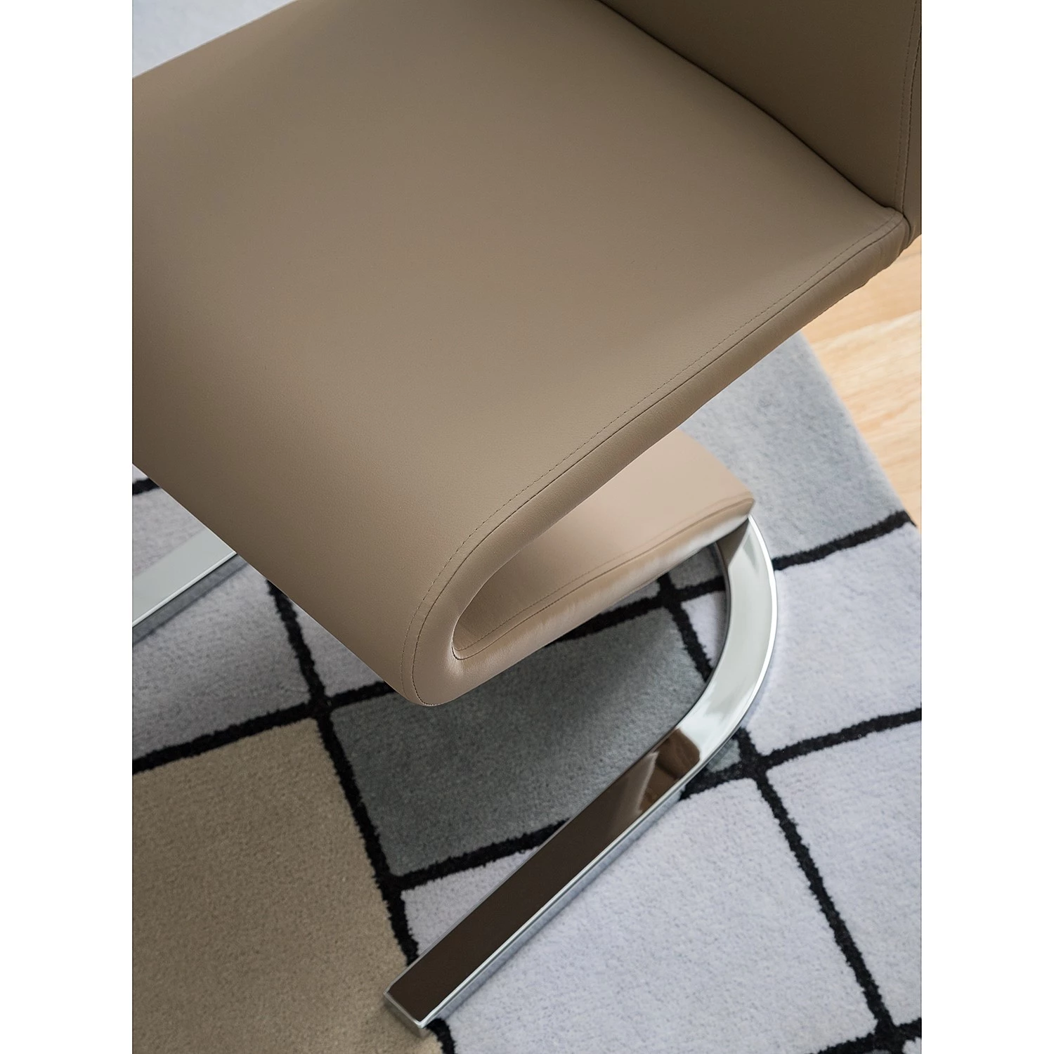 Fredriks Chaise cantilever Amanda I - Lot de 4 10 Fredriks Chaise cantilever Amanda I - Lot de 4 – Image 10