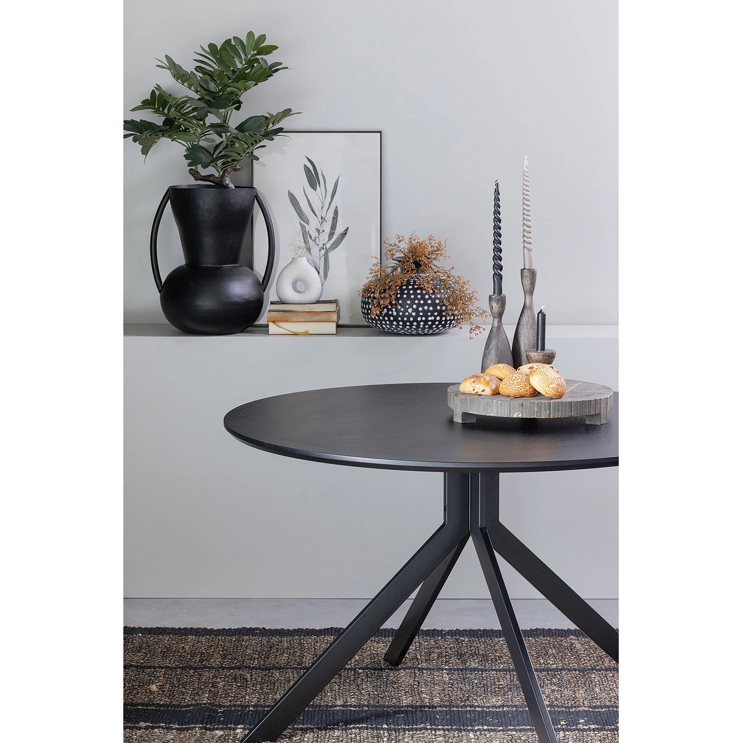 Red Living Table Motala - noir 3 Red Living Table Motala - noir – Image 3