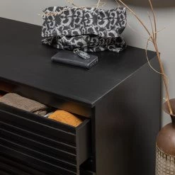 Red Living Commode Rayong II - Pin massif - Pin noir -ÉcoMaison Soldes 1000342090 220401 040 DETAILS P000000001000342090