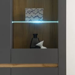 Loftscape Vitrine haute Accra - Anthracite / Imitation chêne 16 Loftscape Vitrine haute Accra - Anthracite / Imitation chêne -ÉcoMaison Soldes 1000348817 220506 032 DETAILS P000000001000348817