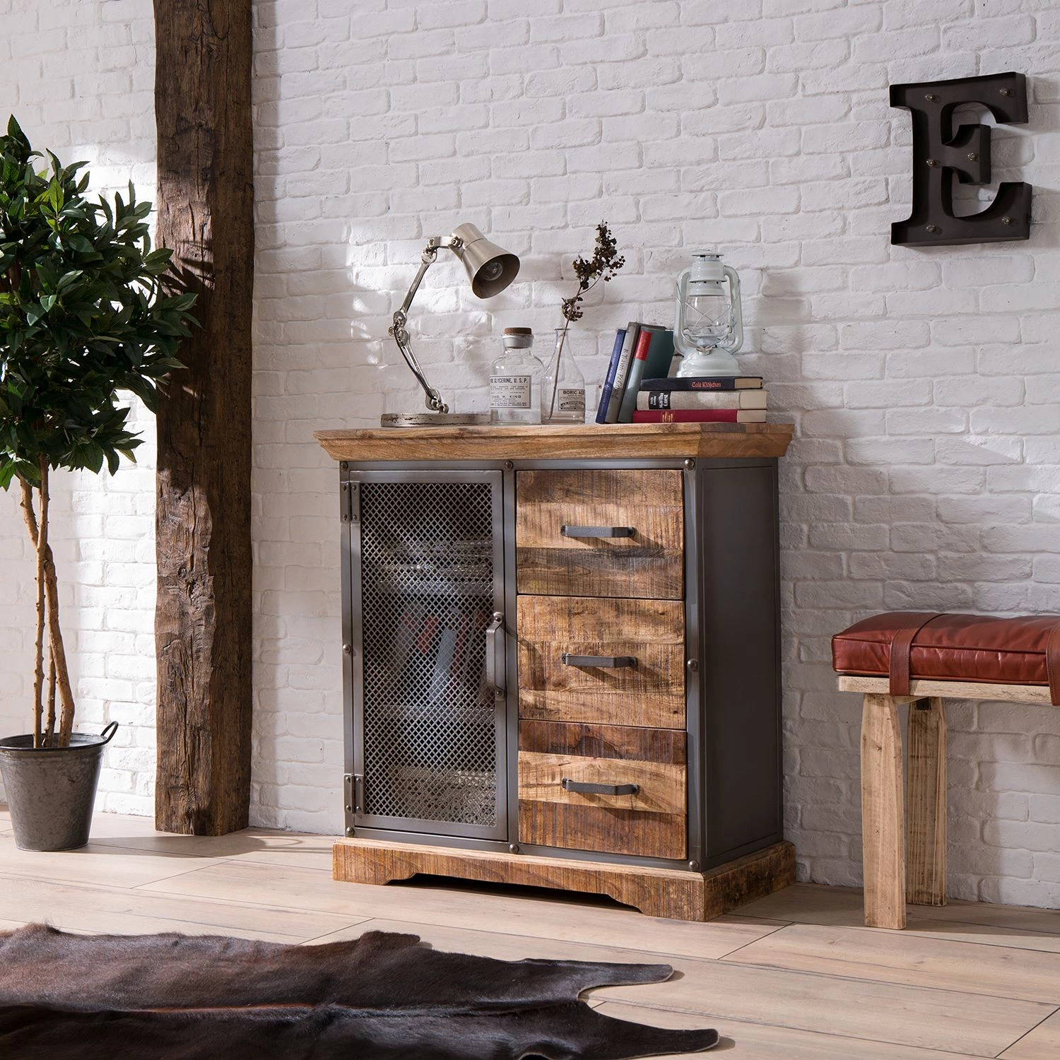 Meubles de salle à manger Soldes Magasin 41 Meubles de salle à manger Soldes Magasin -ÉcoMaison Soldes kommode hunter i mango massiv metall mango blaugrau 4874468